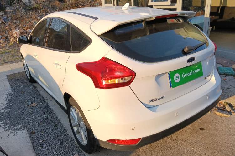 Used Ford Focus 2018 Hatchback Classic 1.6L Automatic Trendy SmartDrive Edition Rear Left 45 Deg
