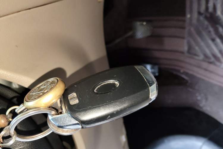 Used Kia Sportage 2012 2.0L Manual Two-Wheel Drive GL Trim