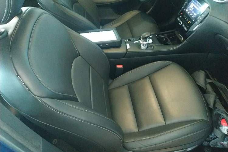 Used Infiniti QX50 2018 2.0T Two-Wheel-Drive Elite Edition
