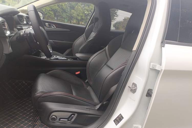 Used Lynk & Co 02 2018 1.5T DCT Two-Wheel Drive Pro Version China V Emission Standard