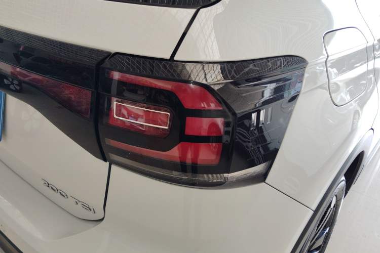 Used Volkswagen Tacqua 2021 200TSI DSG JoyConnect Edition