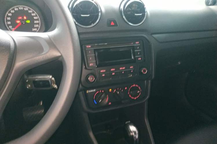 Used Volkswagen Jetta 2017 1.5L Automatic Fashion Model