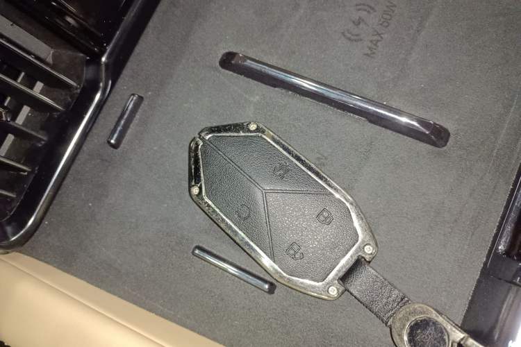 Used Formula Leopard 8 2025 Smart & Brave Flagship Edition 7 Seats
