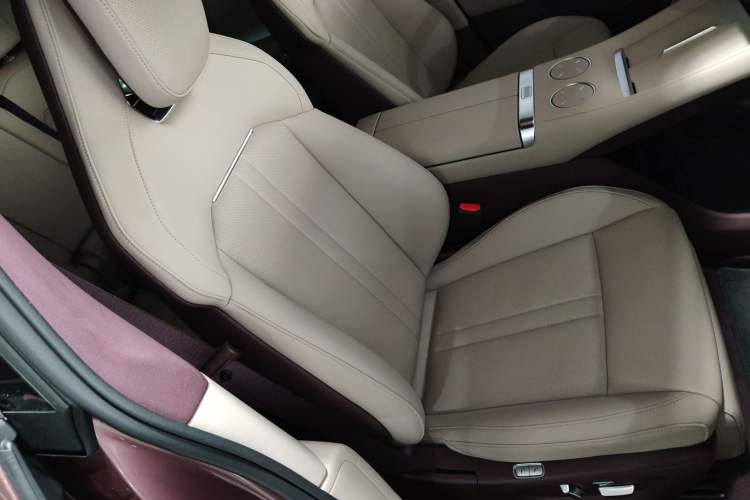 Used Xiaomi Auto YU7 2025 Ultra-Long Range High-Performance All-Wheel-Drive Max Edition