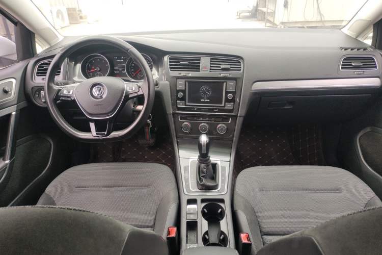 Used Volkswagen Golf 2015 1.4TSI Automatic Comfort Model
