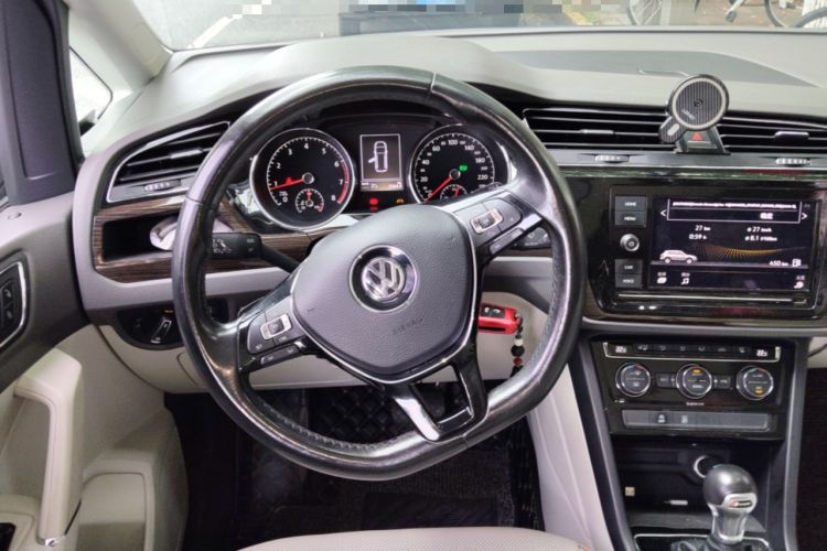 Used Volkswagen Touran 2016 Volkswagen Touran L 280TSI DSG Comfort Edition