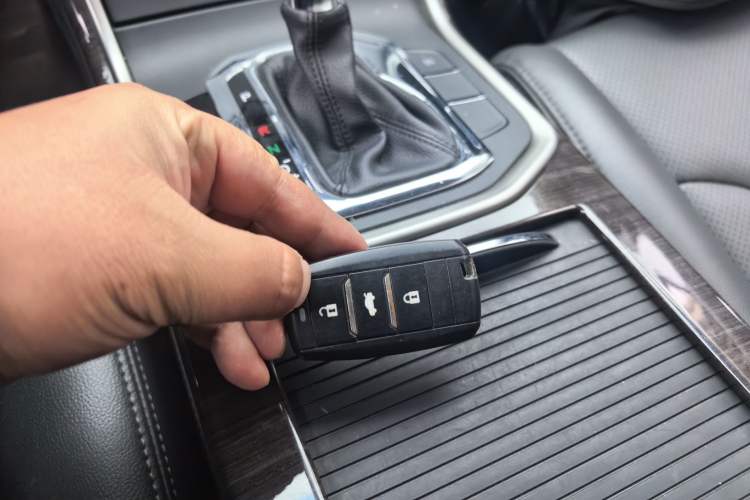 Used CHANGAN Raeton 2014 1.8T Automatic Prestige Anniversary Edition China IV Standard