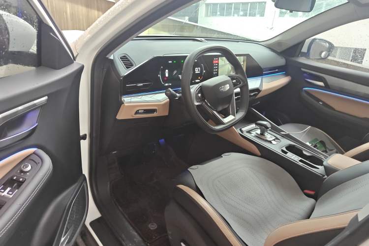 Used Geely Auto Haoyue PRO 2024 1.5T DCT Zongheng+ Driver Seat