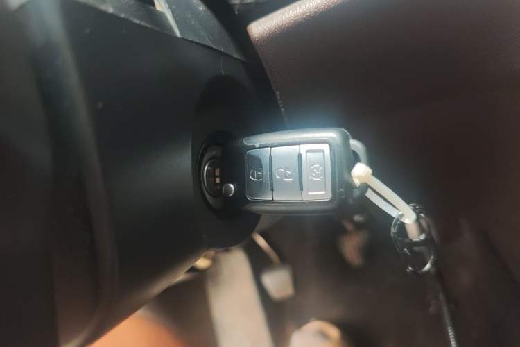 Used Dongfeng Fengon 330 2018 1.5L 330S Comfort Edition DK15
