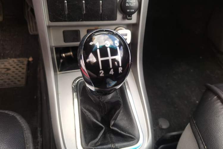 Used Geely Auto Classic Emgrand 2012 Sedan 1.5L Manual Chao Yue Model Gear Lever