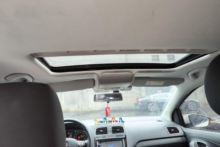 Used Volkswagen Polo 2018 1.5L Automatic Enjoyment Model Headliner