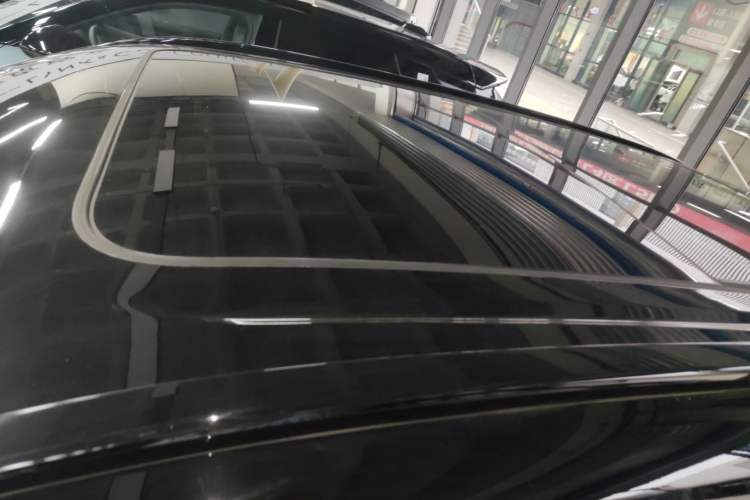 Used Lynk & Co 08 EM-P 2025 220 km All-Wheel-Drive Performance Halo
