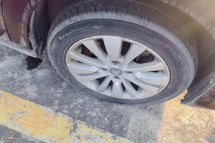 Used Citroen C-Quatre 2013 Sedan 1.6L Manual - Prestige Model Right Front Wheel Hub