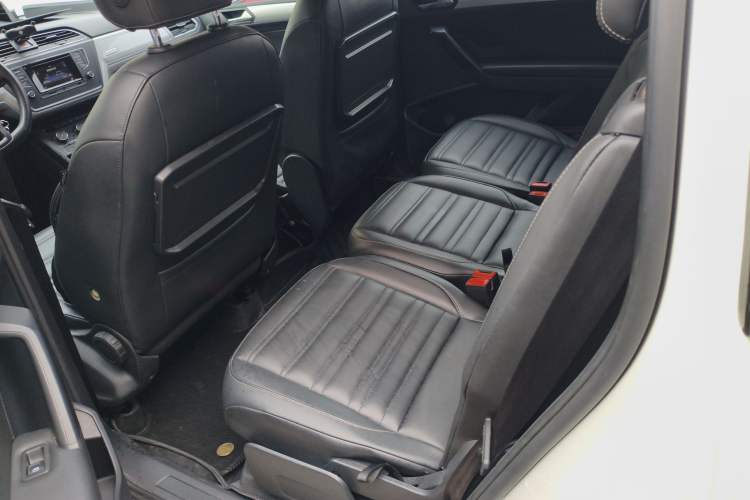 Used Volkswagen Touran 2018 Volkswagen Touran L 280TSI DSG Style Edition 7 Seats China V Emission Standard Left Rear Seat