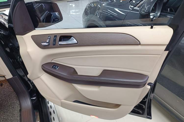 Used Mercedes-Benz GLE 2018 GLE 320 4MATIC Dynamic Edition Collector's Edition
