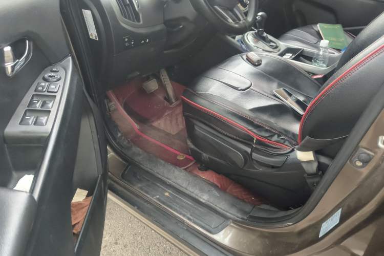 Used Kia Sportage R 2015 2.0L Automatic Two-Wheel Drive DLX Model Driver Seat