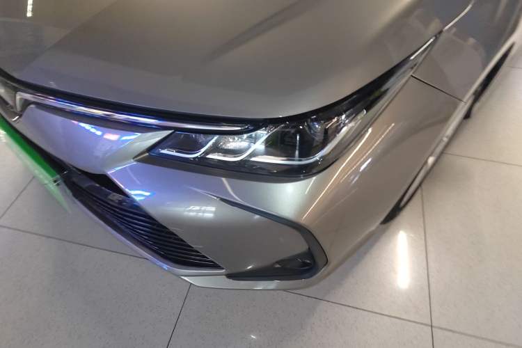 Used Toyota Corolla 2021 Dual-Motor 1.8L E-CVT Elite Edition Left Front Headlight