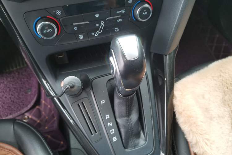 Used Ford Focus 2017 Sedan 1.6L Automatic Fashion Edition Smart Drive Version
