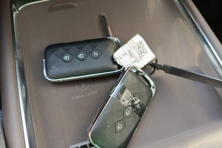 Used Wuling Wuling Starlight 730 2025 Model Pure Electric 500km Luxury Edition
