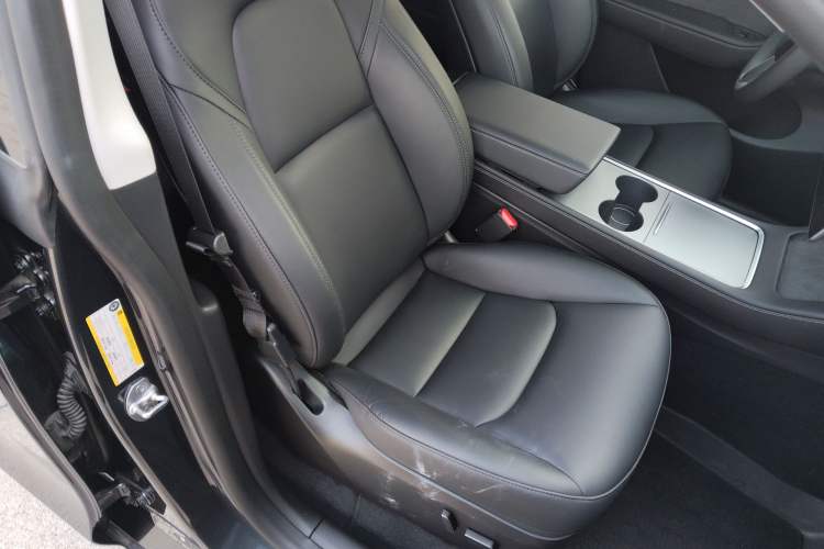 Used Tesla Model Y 2024 Rear-Wheel-Drive Version
