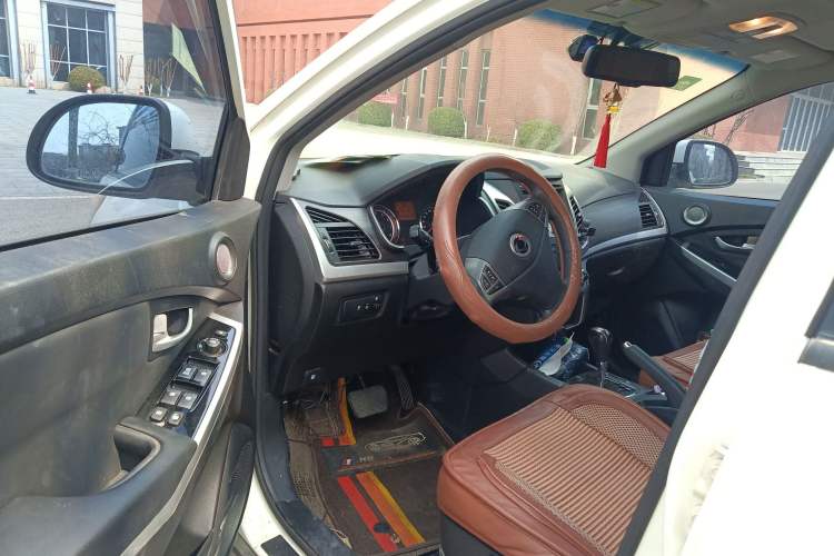 Used SsangYong Korando 2014 2.0L Gasoline Two-Wheel Drive Automatic Elite Navigation Edition