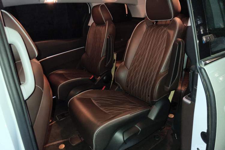 Used Buick GL8 2022 Land Executive Class 652T Prestige Model
