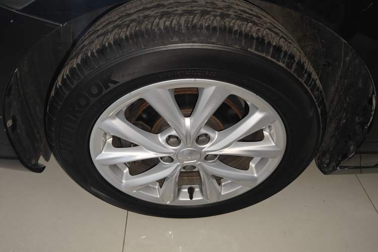 Used Roewe i5 2020 1.5L Manual 4G Connect Luxury Edition