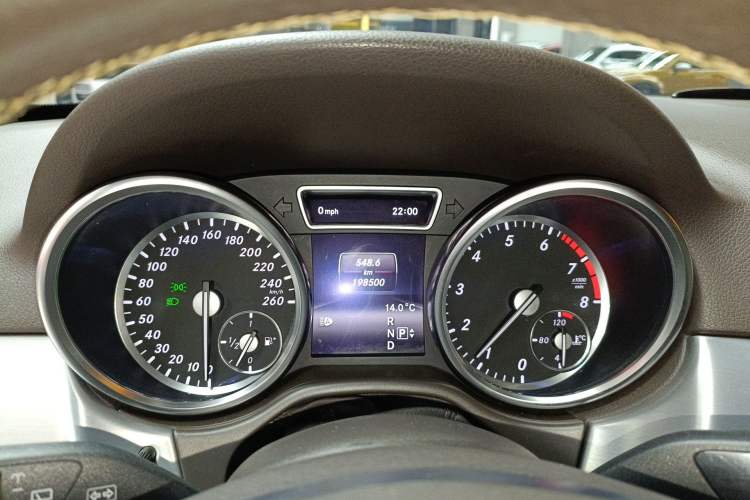 Used Mercedes-Benz M-Class 2014 ML 320 4MATIC
