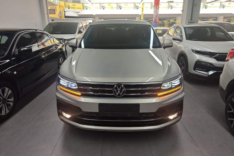 Used Volkswagen Tiguan L 2021 330TSI Automatic Two-Wheel Drive R-Line Flagship Edition
