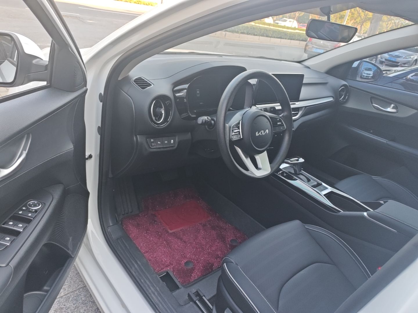 Kia K3 2024 1.5L CVT Comfort Plus Edition — снимка 18