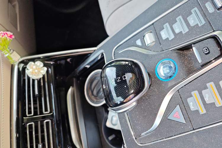 Used BYD Tang New Energy 2024 DM-i Glory Edition 112KM Prestige Model Vehicle Key