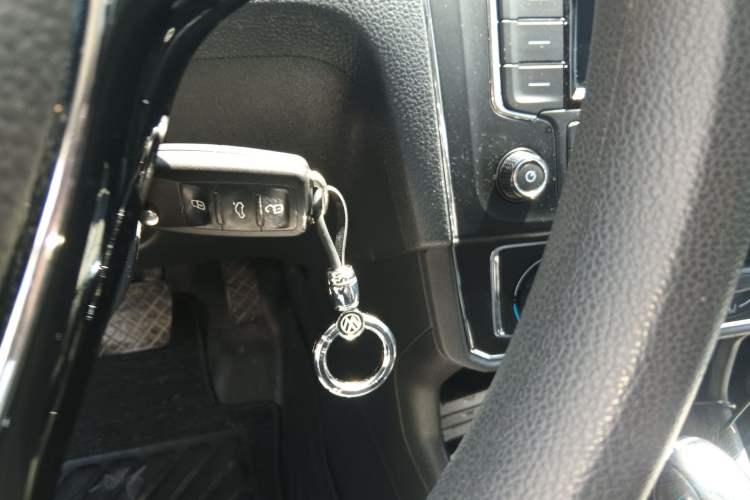 Used Volkswagen Santana 2016 1.6L Automatic Comfort Edition