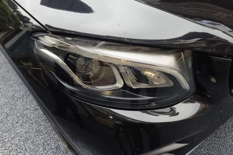 Used Mercedes-Benz GLC 2019 GLC 260 L 4MATIC Dynamic Model Right Front Headlight