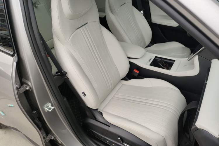 Used Geely Galaxy L7 2024 1.5T 115 km Starship Dragon Edition
