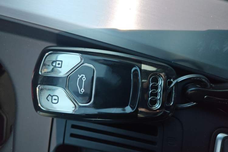 Used Audi A4L 2022 40 TFSI Luxury Dynamic Model