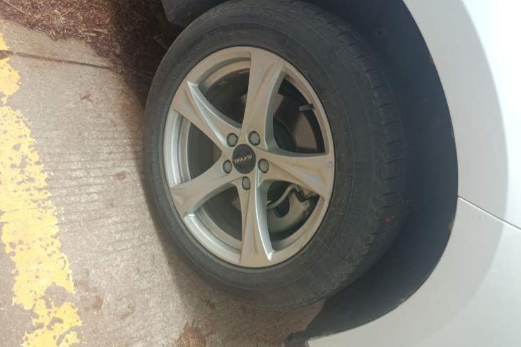 Used Haval H2 2018 Chuanxiang Edition Blue Badge 1.5T Dual-Clutch Two-Wheel Drive Fashionable Model