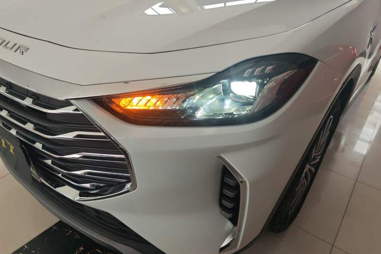 Used JETOUR X70 PLUS 2023 1.5T DCT Ziqiang PRO 5-Seater
