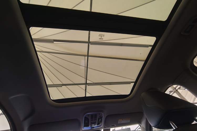 Used Haval F7 2021 1.5T Two-Wheel Drive iXuan Headliner