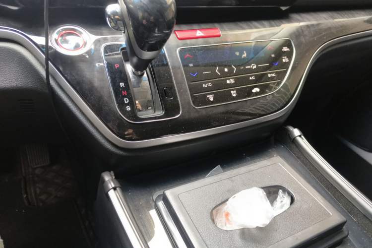 Used Honda Elysion 2019 2.0L Hybrid Supreme Edition
