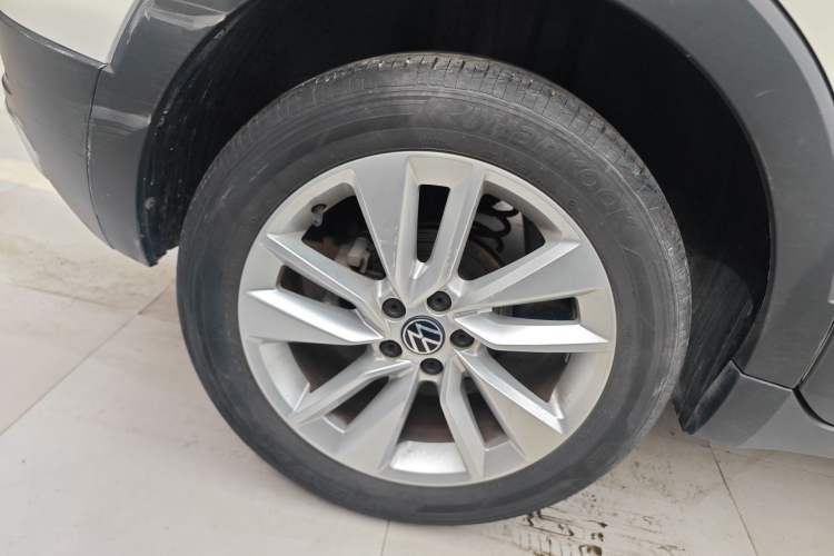 Used Volkswagen T-Cross 2021 1.5L Automatic Comfort Edition Right Rear Wheel Hub