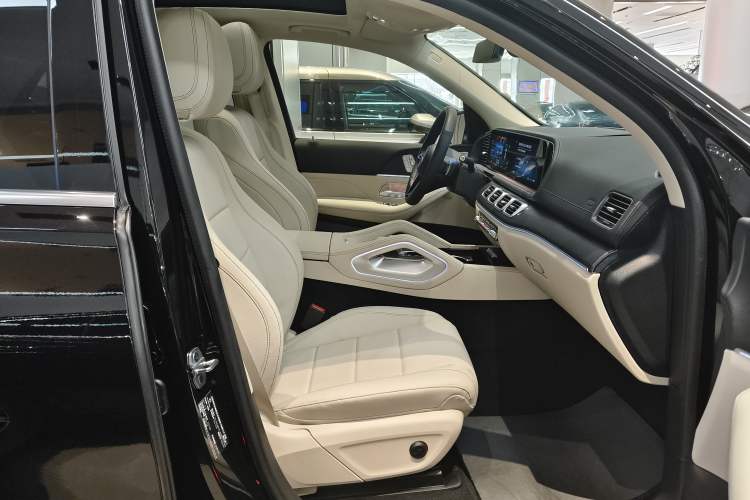 Used Mercedes-Benz GLE 2024 GLE 450 4MATIC Luxury Model
