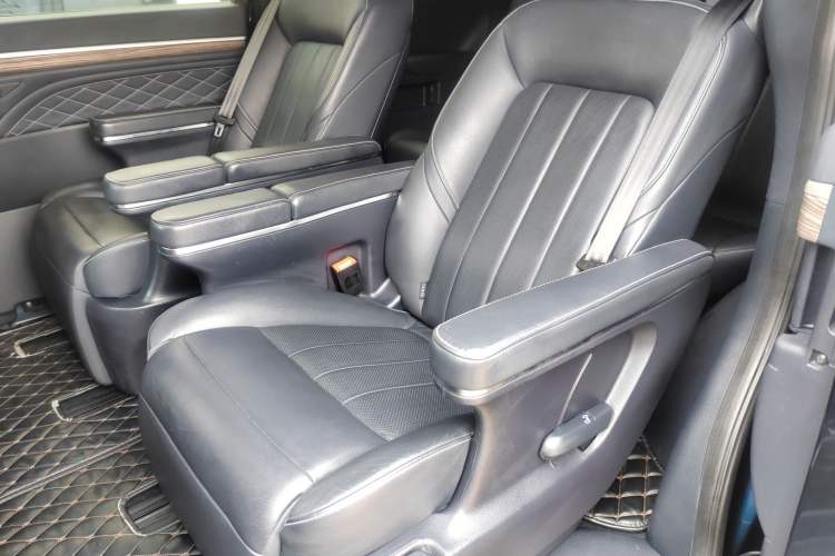 Used GAC Trumpchi M8 2020 Flagship Model 390T Prestige Edition Left Rear Seat