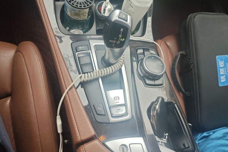 Used BMW 5 Series 2014 535Li Leading Model
