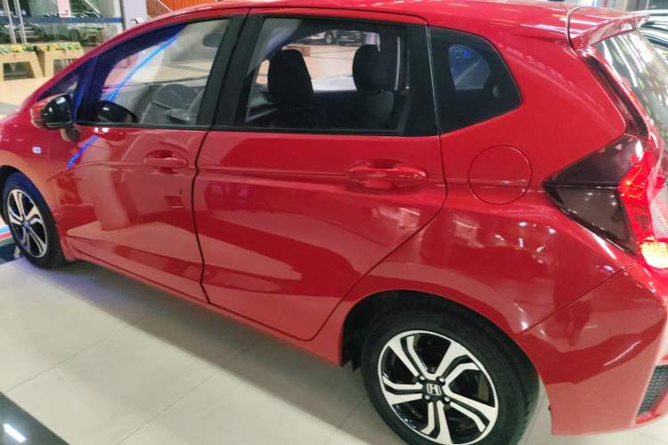 Used Honda Fit 2016 1.5L LX CVT Comfort Model Left Side