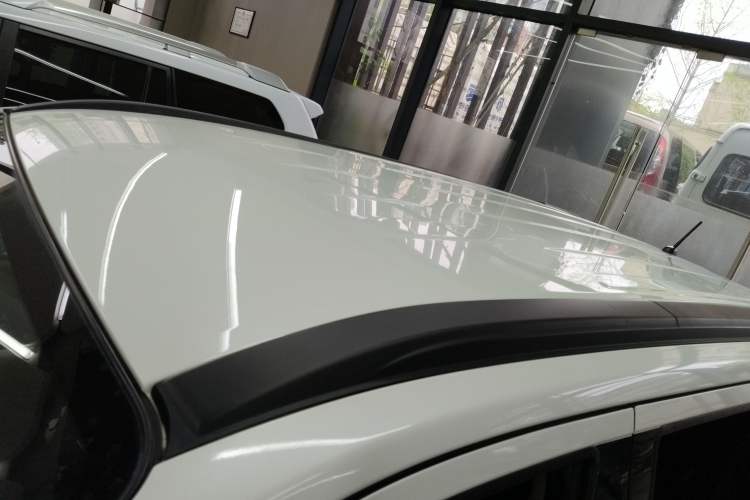 Used Nissan Terra 2020 2.5L XE Manual Two-Wheel-Drive Elite Edition Roof