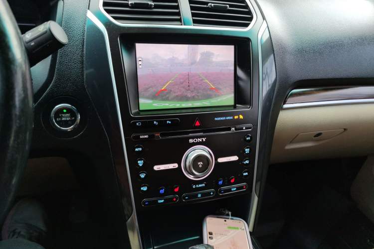 Used Ford Explorer 2016 2.3T Elite Edition Audio And AC Panel