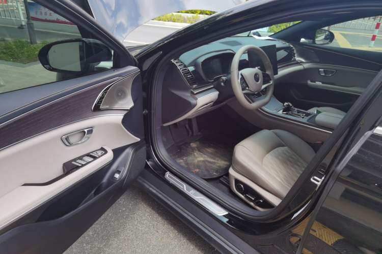 Used BYD Han 2025 EV Intelligent Driving Edition 701KM LiDAR Flagship Model Driver Seat