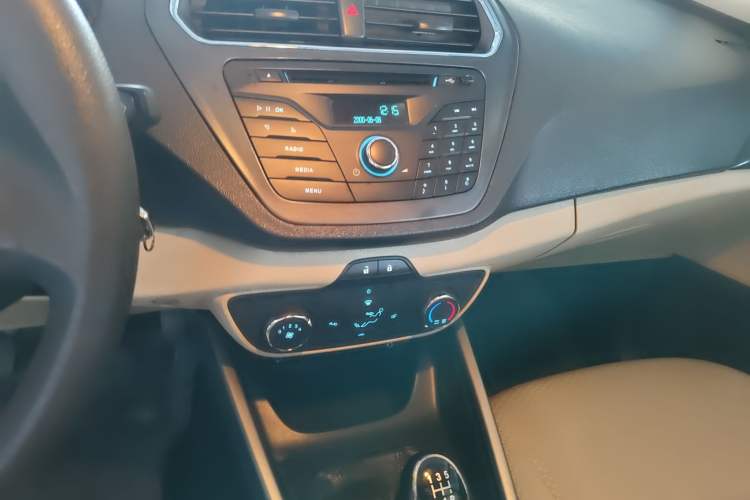 Used Ford Escort 2015 1.5L Manual Comfort Model Audio And AC Panel