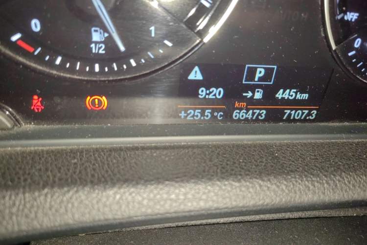 Used BMW 1 Series 2018 118i Sport Design Package Odometer Close Up