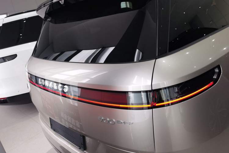 Used Lynk & Co 900 2025 2.0T Ultra
